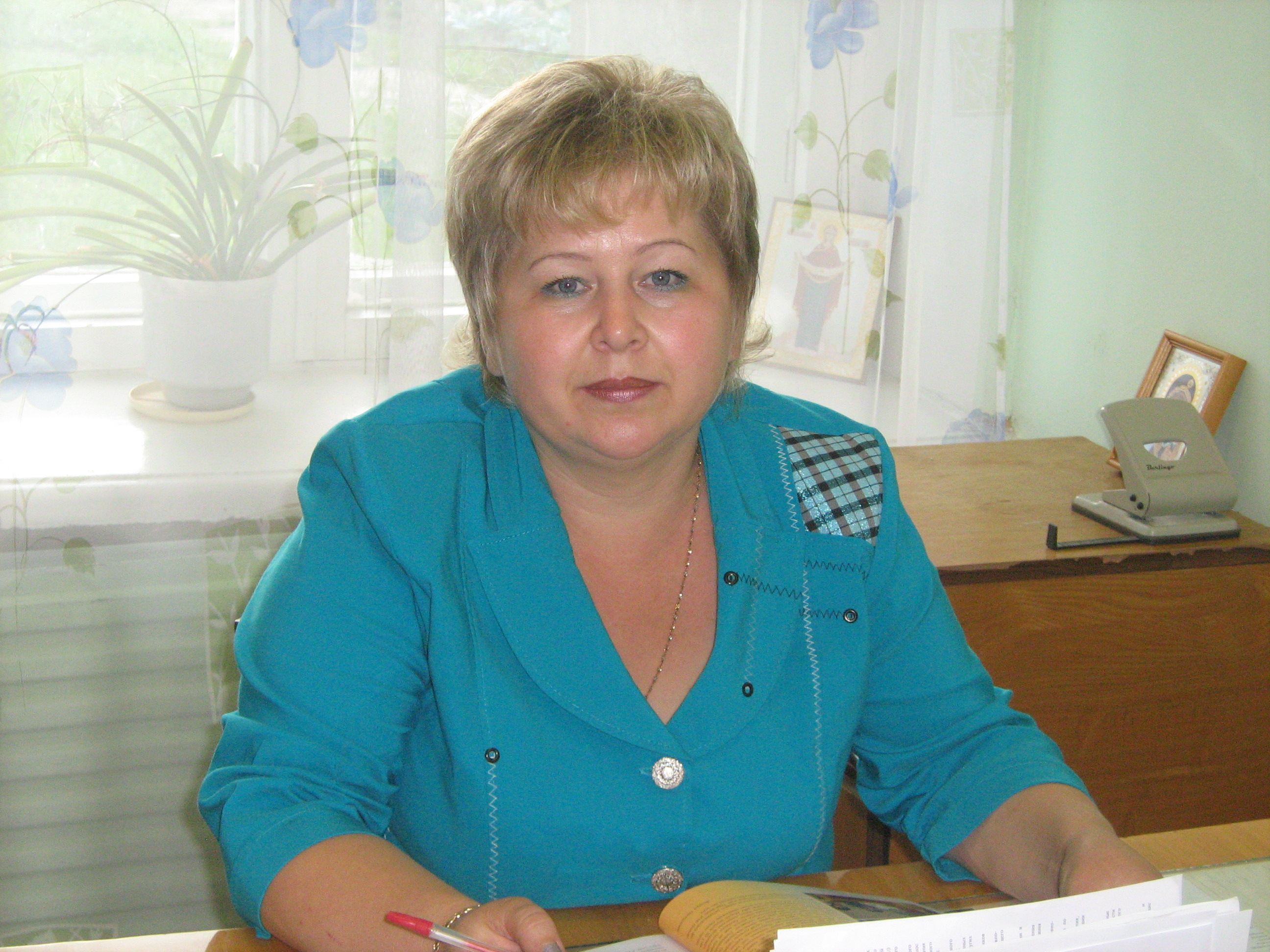 Директор школы Татьяна Романенко